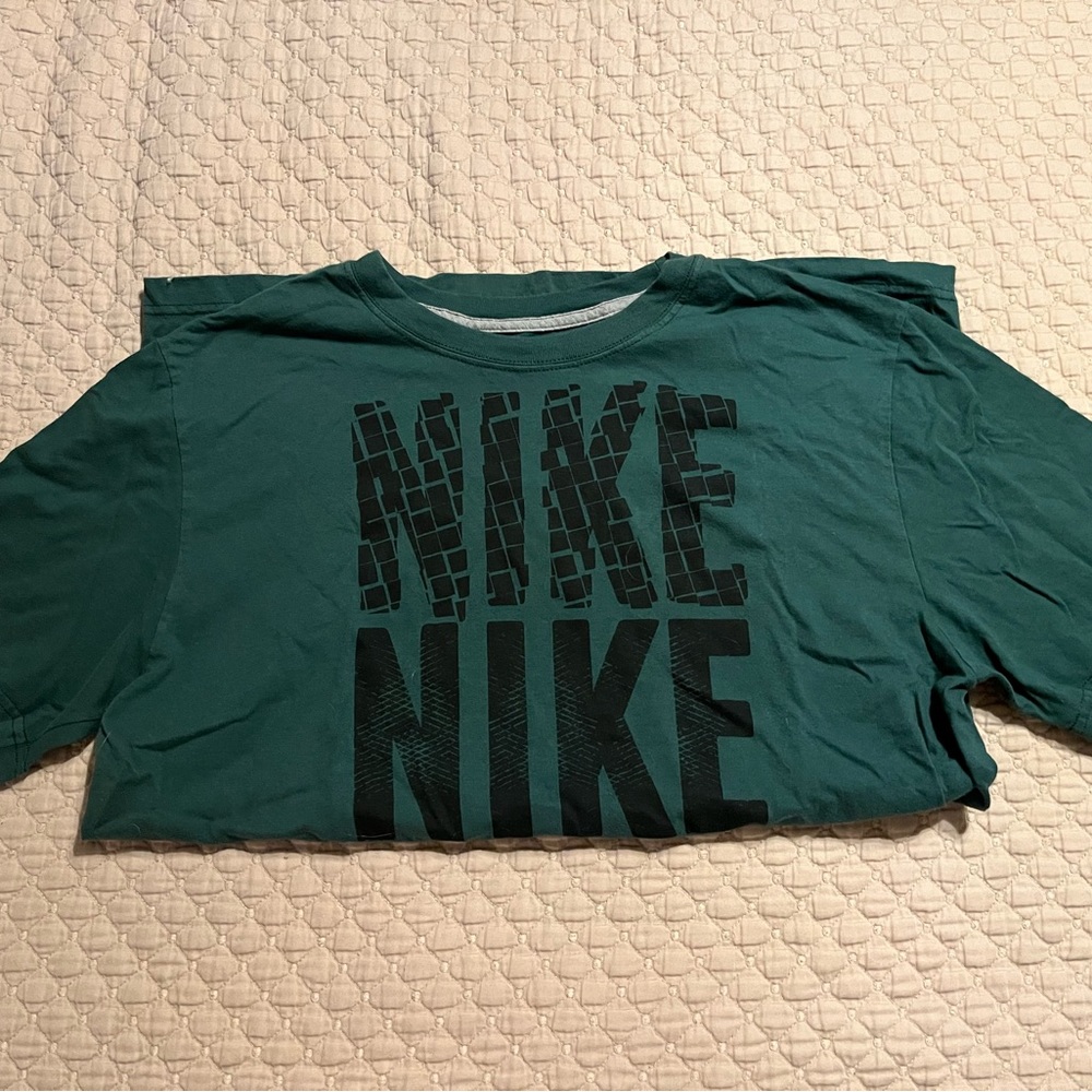 L Sea Green Men’s Nike Graphic Tee